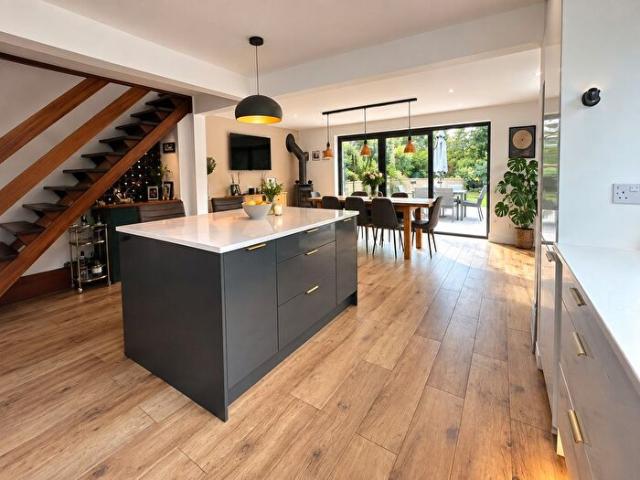 5 Bedroom Property To Rent In Muston Lane, Nottingham, NG13