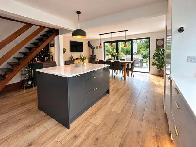 5 Bedroom Property To Rent In Muston Lane, Nottingham, NG13