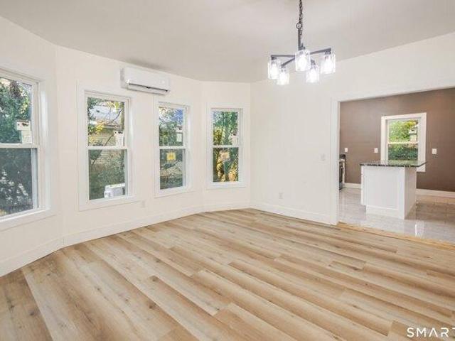 5 bedroom, Putnam CT 06260 104441421