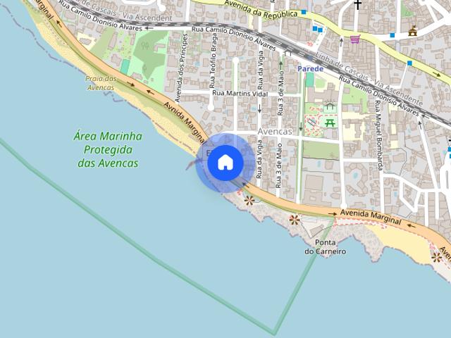 5 Bedroom renovated apartment close to the beach
