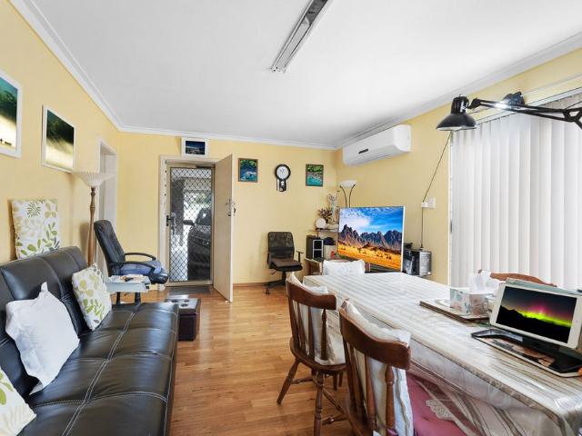 5 Bedroom Rental in Innaloo Your New Home Awaits!