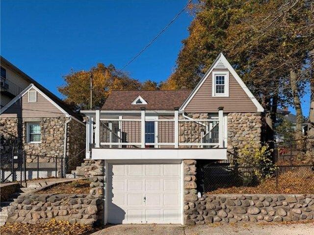 5 bedroom, Woonsocket RI 02895 104568081