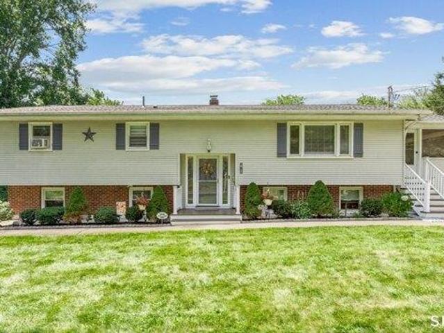 5 bedroom, Watertown CT 06779 105428308