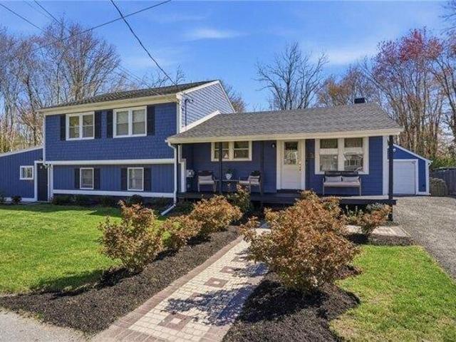 5 bedroom, Warren RI 02885 105548653