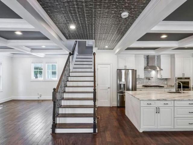 5 bedroom, Washington DC 20011 105455288