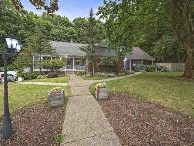 5 bedroom, Weymouth MA 02189 104761258