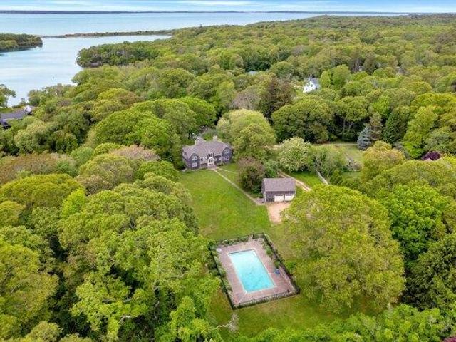5 bedroom, West Tisbury MA 02575 105534534