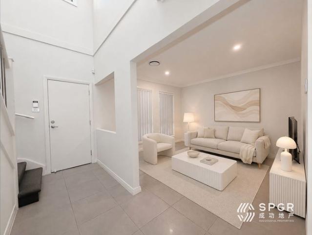 5 Bedroom with Double Garage Contemporary Family Excellence in a Prime Oran Park Setting