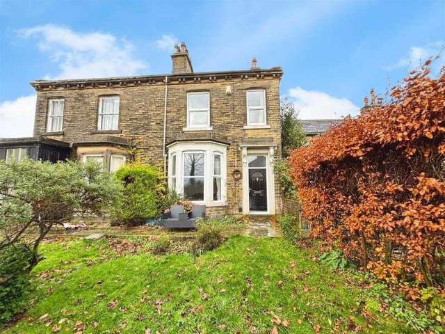 5 Bedroom Town House