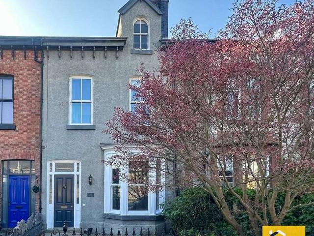 5 Bedroom Town House