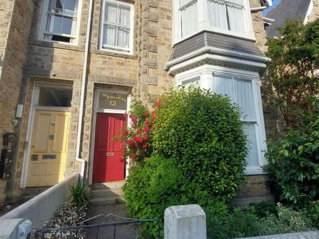 5 Bedroom Town House