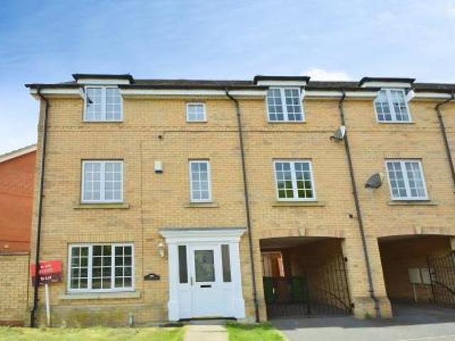 5 bedroom Town house To Let