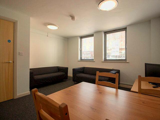 5 Bedroom Town House To Rent In Mansfield Road, Nottingham, NG1