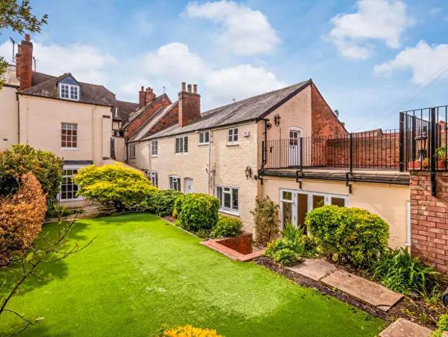 5 Bedroom Town House To Rent In High Street, Warwick, Warwickshire, CV34