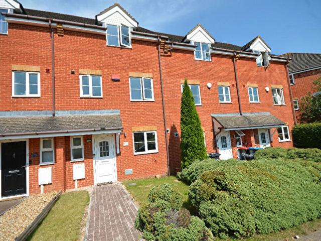 5 Bedroom Town House To Rent In Tattenhoe Milton Keynes, Buckinghamshire, MK4