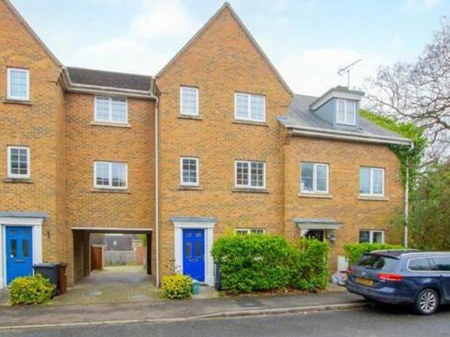 5 Bedroom Town House For Rent In Colchester, Essex