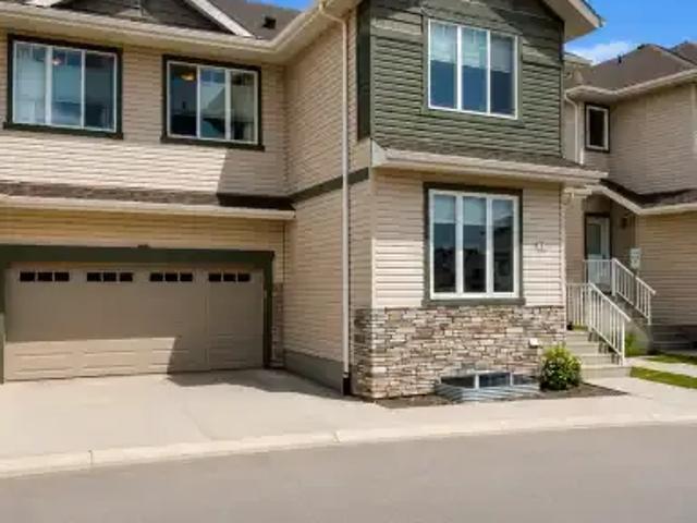 5 Bedroom Townhouse Edmonton AB 104000102