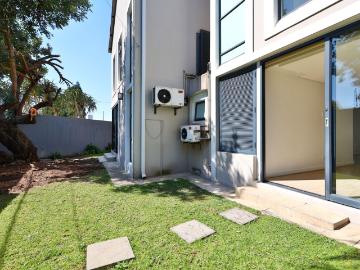 5 Bedroom Townhouse For Sale in Morningside