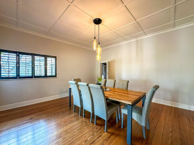 5 Bedroom Townhouse For Sale in Glenwood