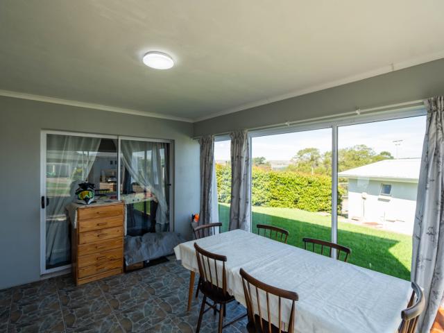 5 Bedroom Townhouse For Sale in Kingswood