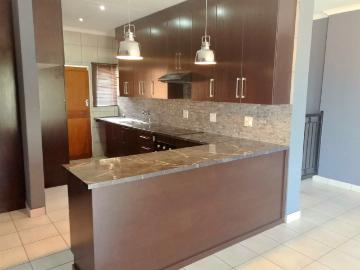 5 Bedroom Townhouse For Sale in Safari Gardens