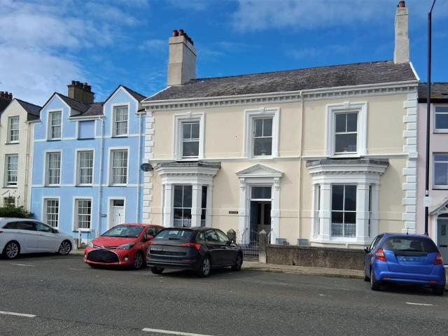 5 bedroom townhouse for sale