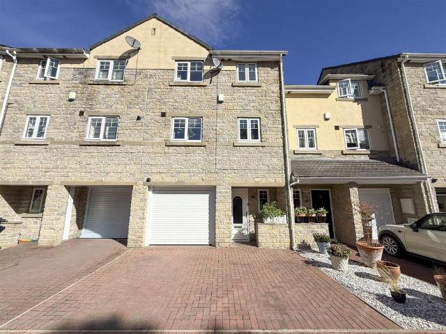 5 bedroom townhouse for sale