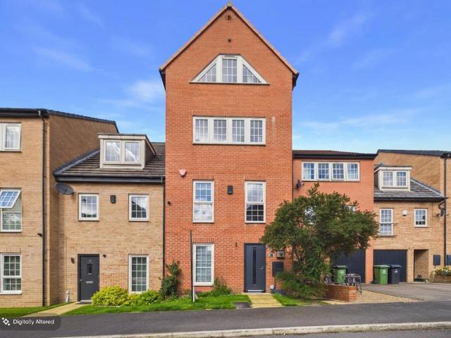 5 bedroom townhouse for sale