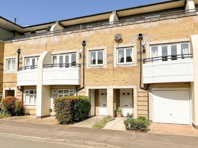 5 bedroom townhouse for sale