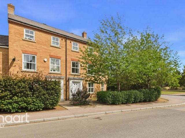 5 bedroom townhouse for sale