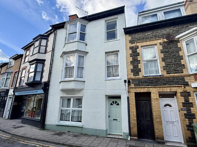 5 bedroom townhouse for sale