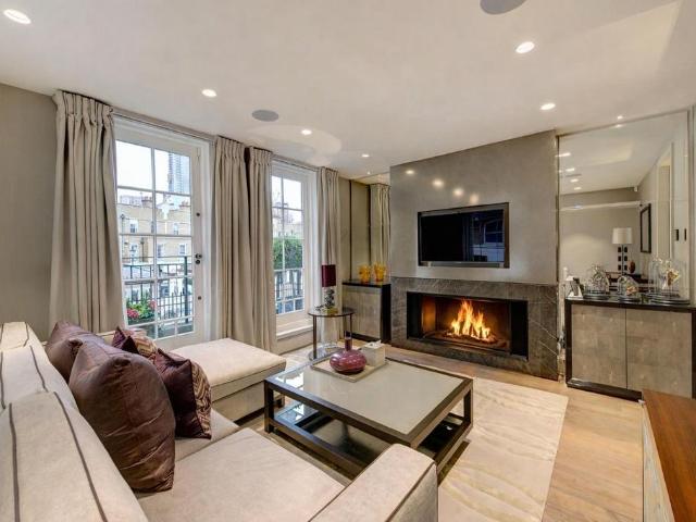 5 bedroom townhouse for sale
