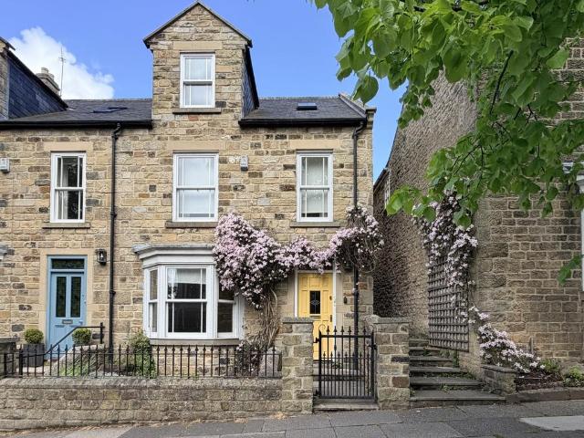 5 bedroom townhouse for sale
