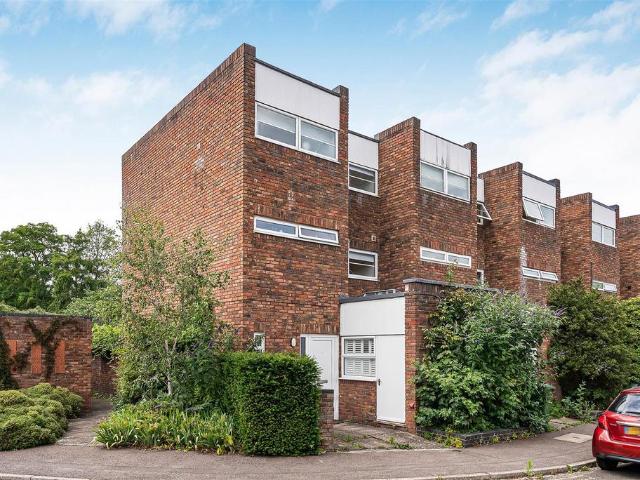 5 bedroom townhouse for sale