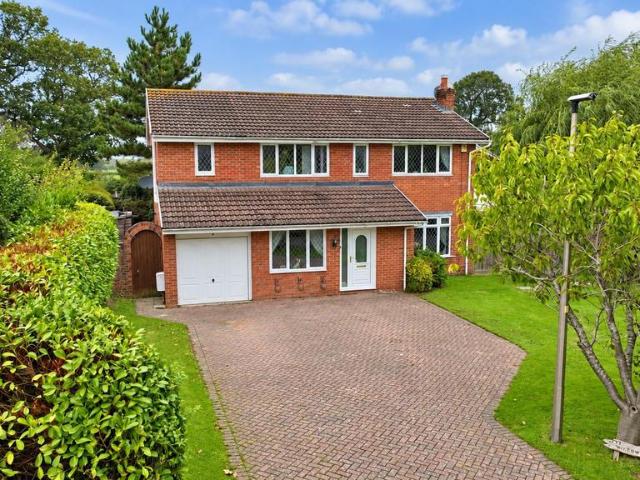 5 bedroom townhouse for sale