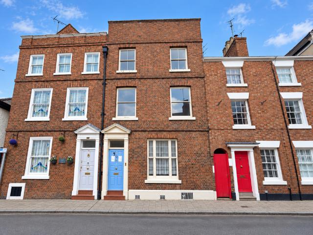 5 bedroom townhouse for sale