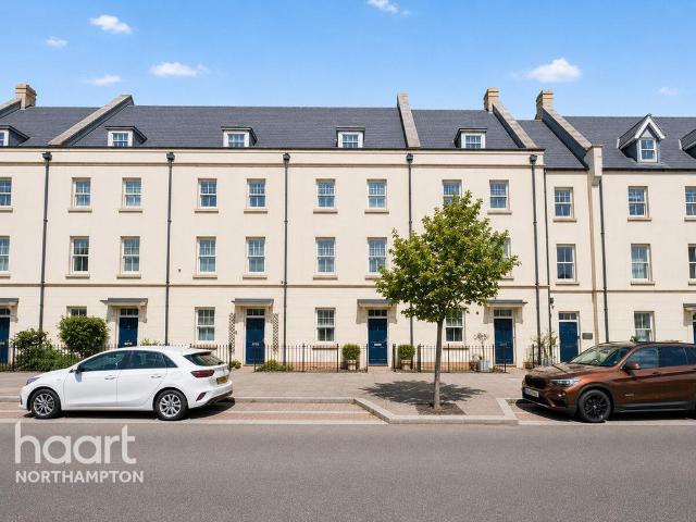 5 bedroom townhouse for sale