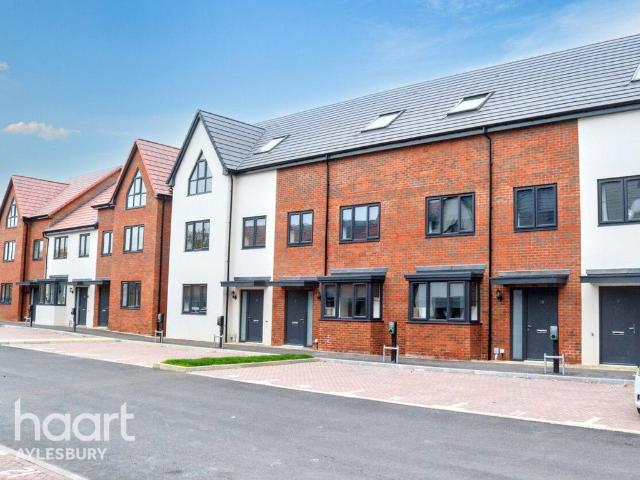 5 bedroom townhouse for sale
