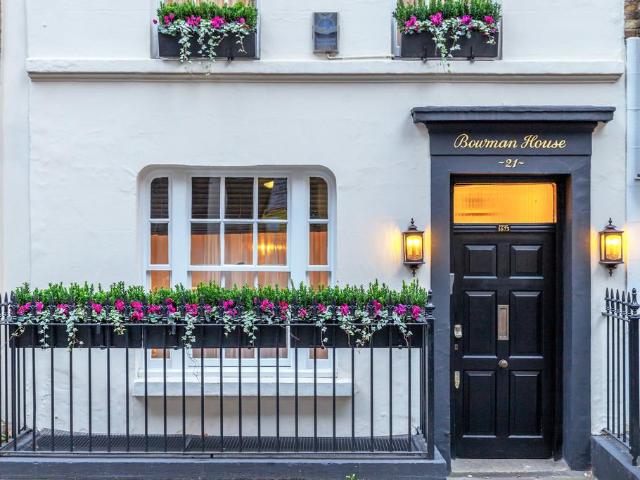 5 bedroom townhouse for sale