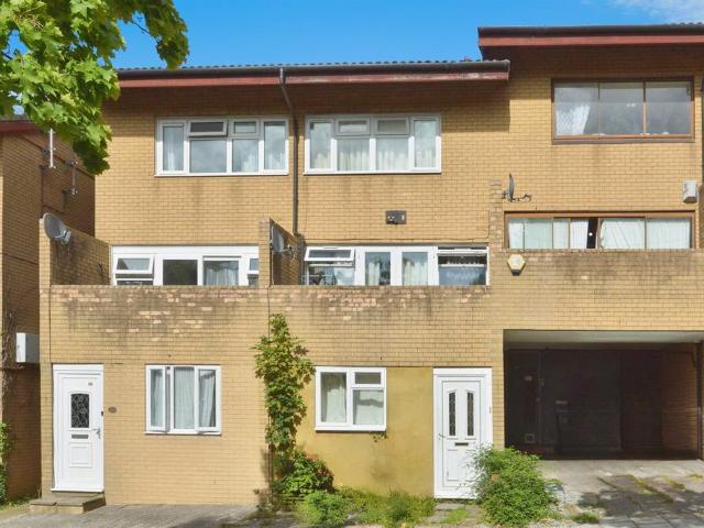 5 bedroom townhouse for sale
