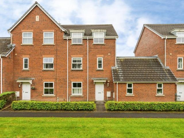 5 bedroom townhouse for sale