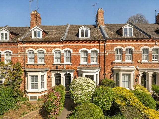 5 bedroom townhouse for sale