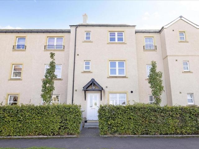 5 bedroom townhouse for sale