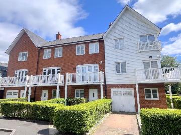 5 bedroom townhouse for sale