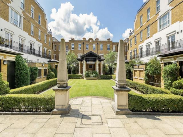 5 bedroom townhouse for sale