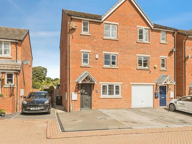 5 bedroom townhouse for sale