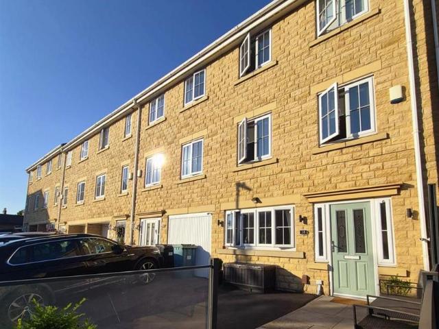5 bedroom townhouse for sale