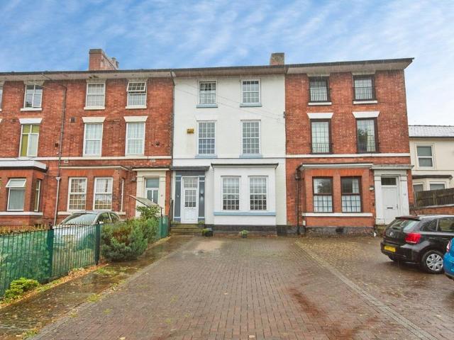 5 bedroom townhouse for sale