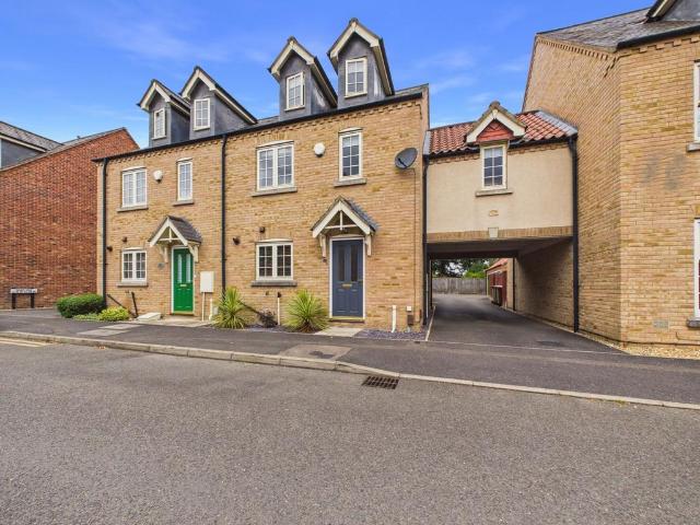 5 bedroom townhouse for sale