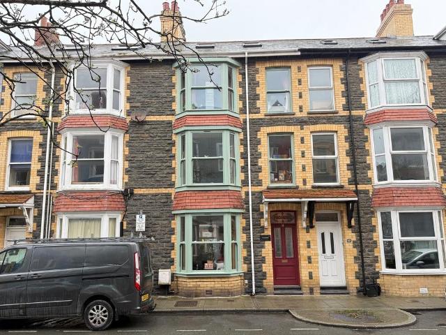 5 bedroom townhouse for sale